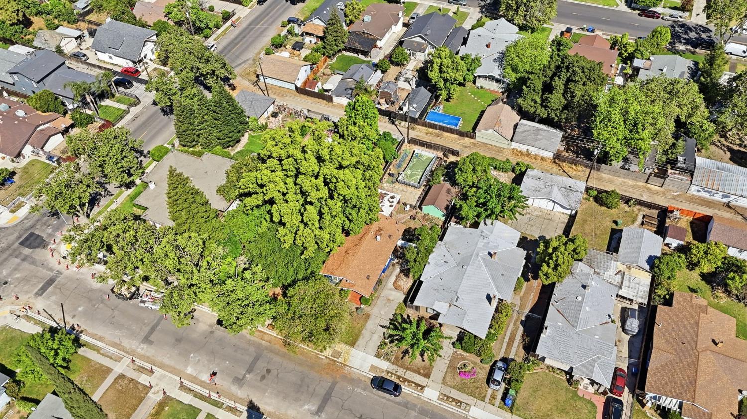 557 Florence Street Turlock, CA 95380 - Photo 36 of 36 an aerial view of a yard with plants