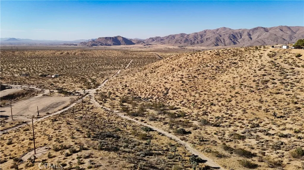 750 Ocotillo Way Apple Valley, CA 92308 - Photo 3 of 11 a view of a city with mountains in the background
