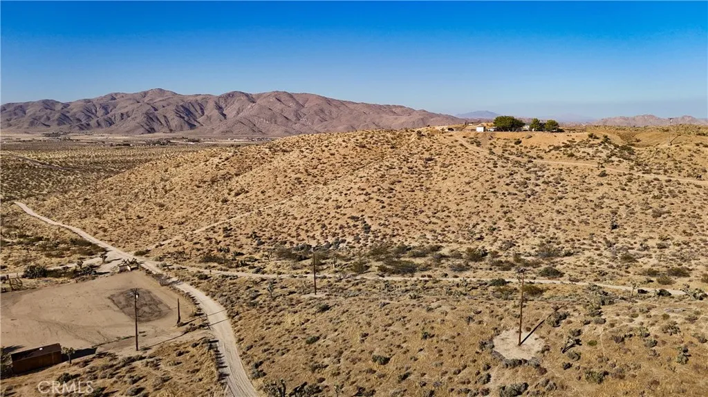 750 Ocotillo Way Apple Valley, CA 92308 - Photo 7 of 11