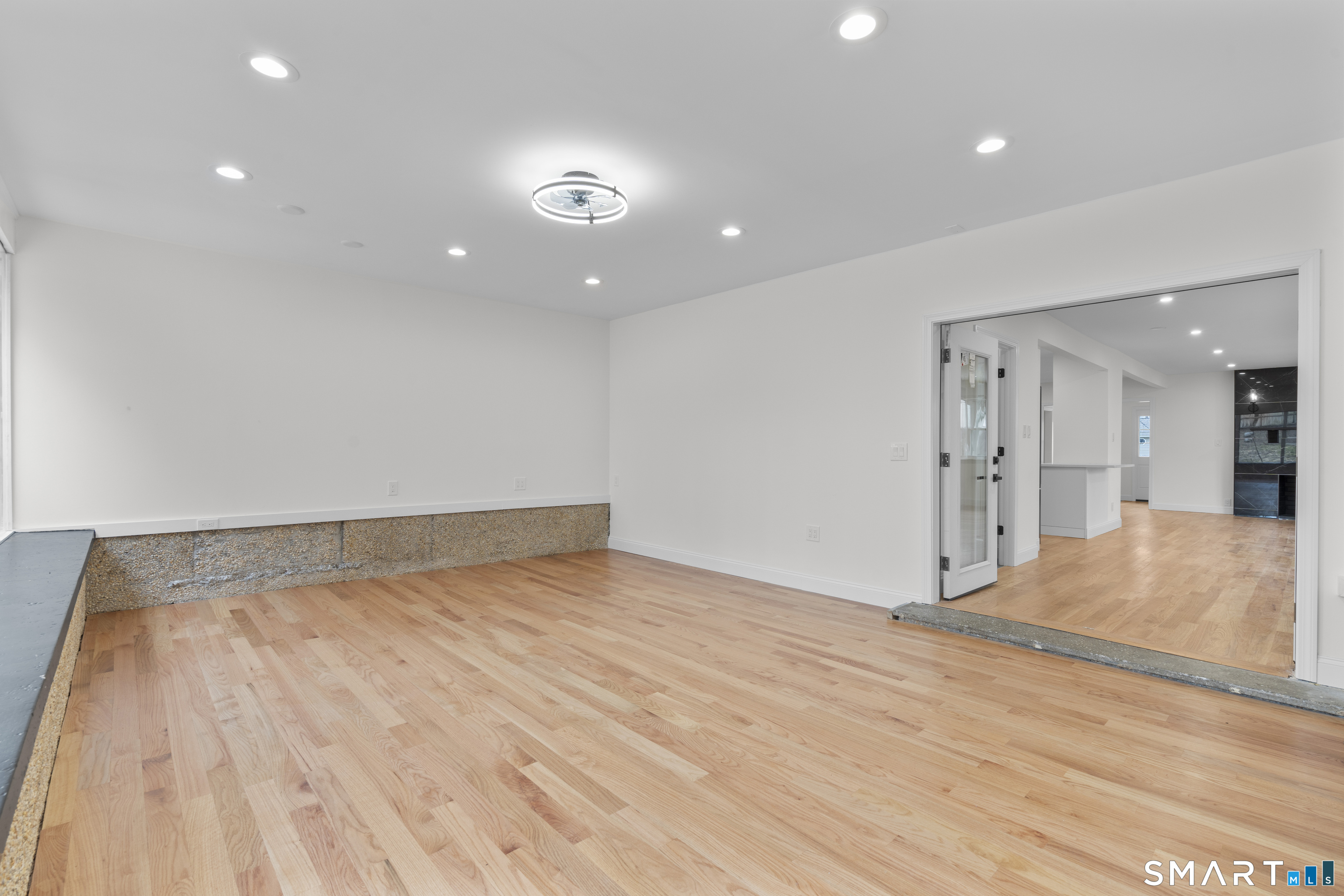 35 Elberta Avenue Trumbull, CT 06611 - Photo 12 of 41