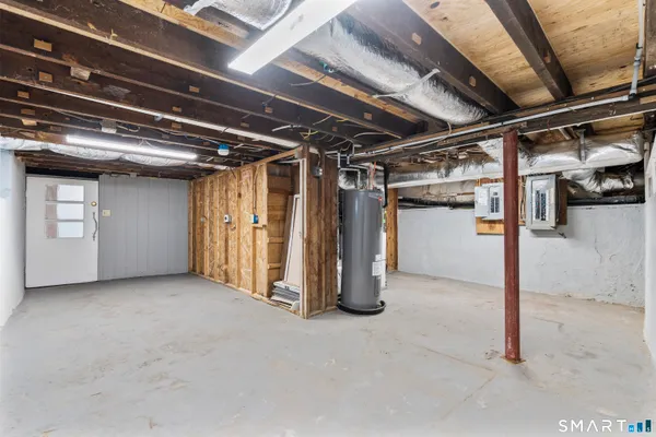 $769,500 | 35 Elberta Avenue, Trumbull, CT 06611