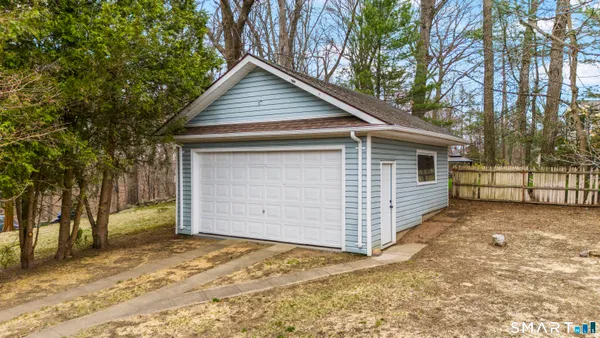 $769,500 | 35 Elberta Avenue, Trumbull, CT 06611