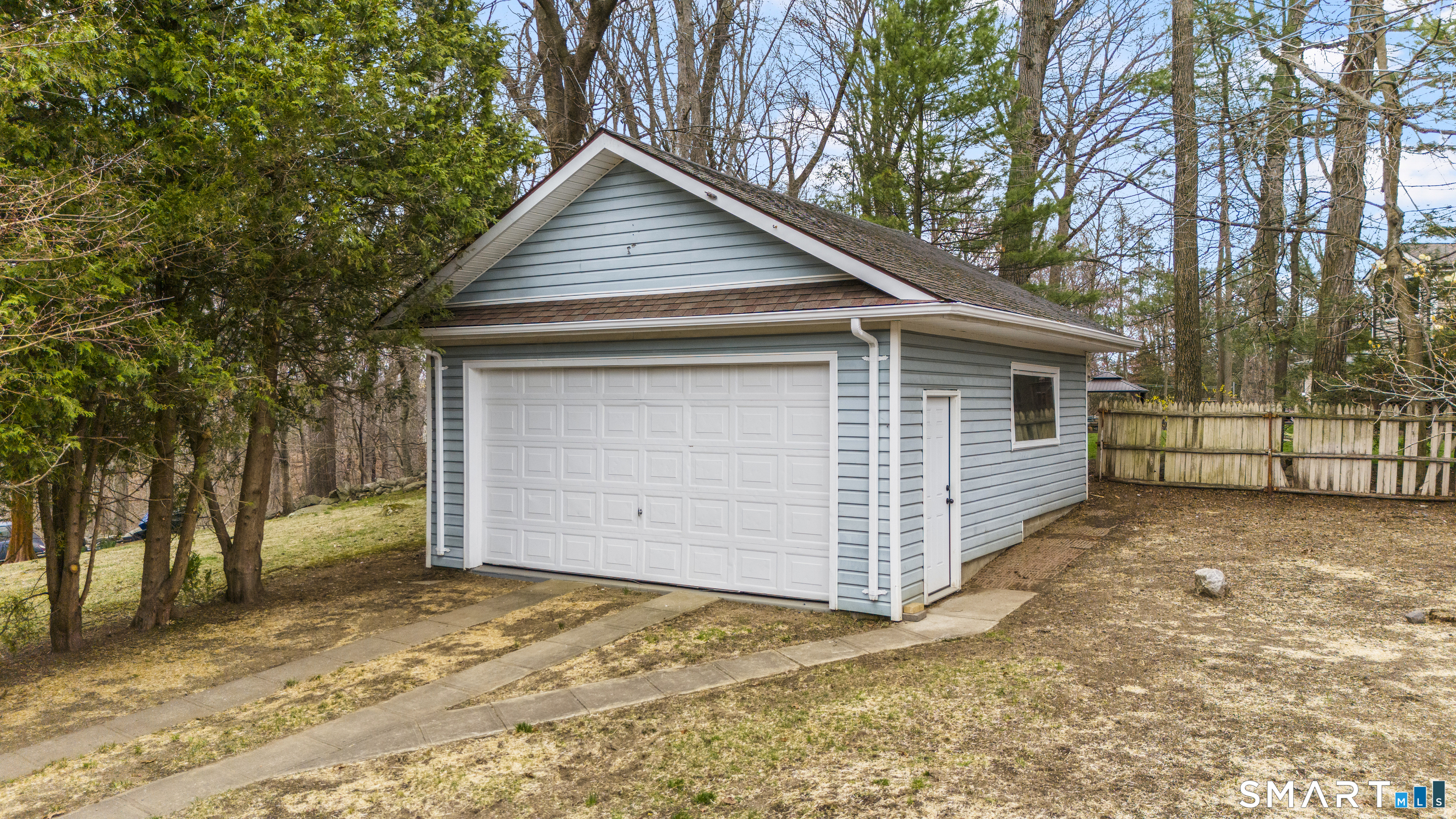 35 Elberta Avenue Trumbull, CT 06611 - Photo 37 of 41