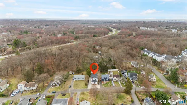 $769,500 | 35 Elberta Avenue, Trumbull, CT 06611