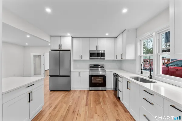 $769,500 | 35 Elberta Avenue, Trumbull, CT 06611