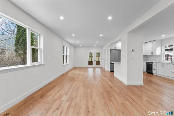 $769,500 | 35 Elberta Avenue, Trumbull, CT 06611