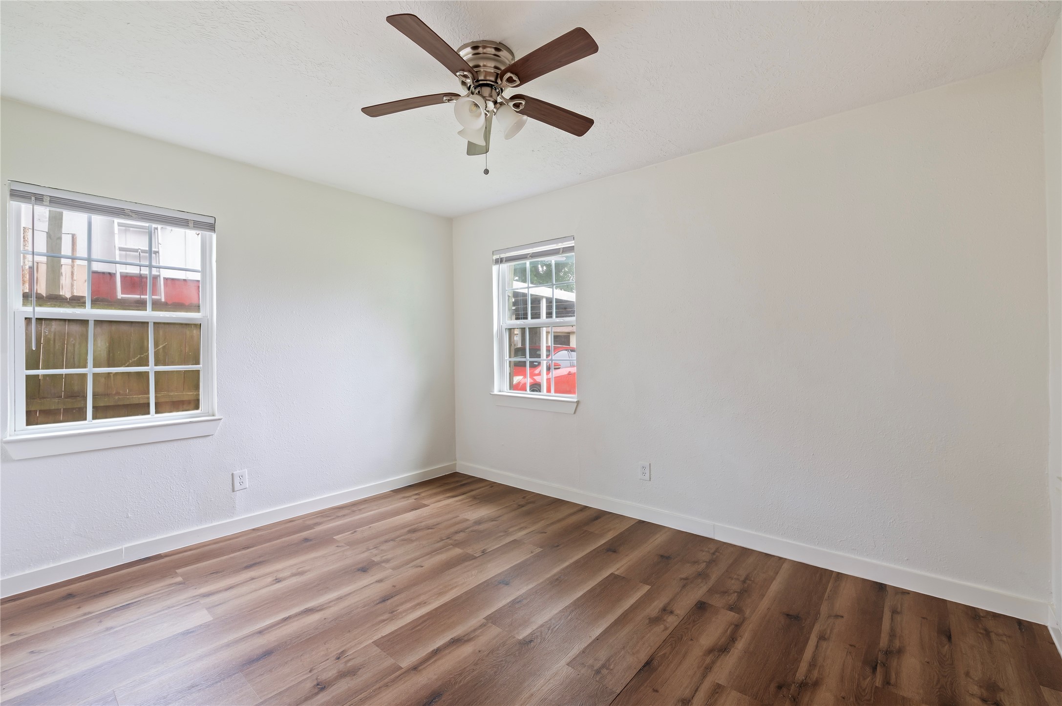 504 Burke Road Pasadena, TX 77506 - Photo 9 of 26