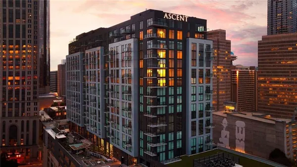 $1,601 | 161 Peachtree Center Avenue Northeast, Unit 1X1, Atlanta, GA 30303