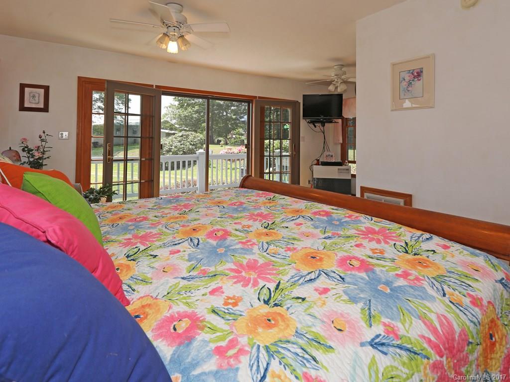 2485 Iron Duff Road Waynesville, NC 28785 - Photo 10 of 22 Gallery Image 10