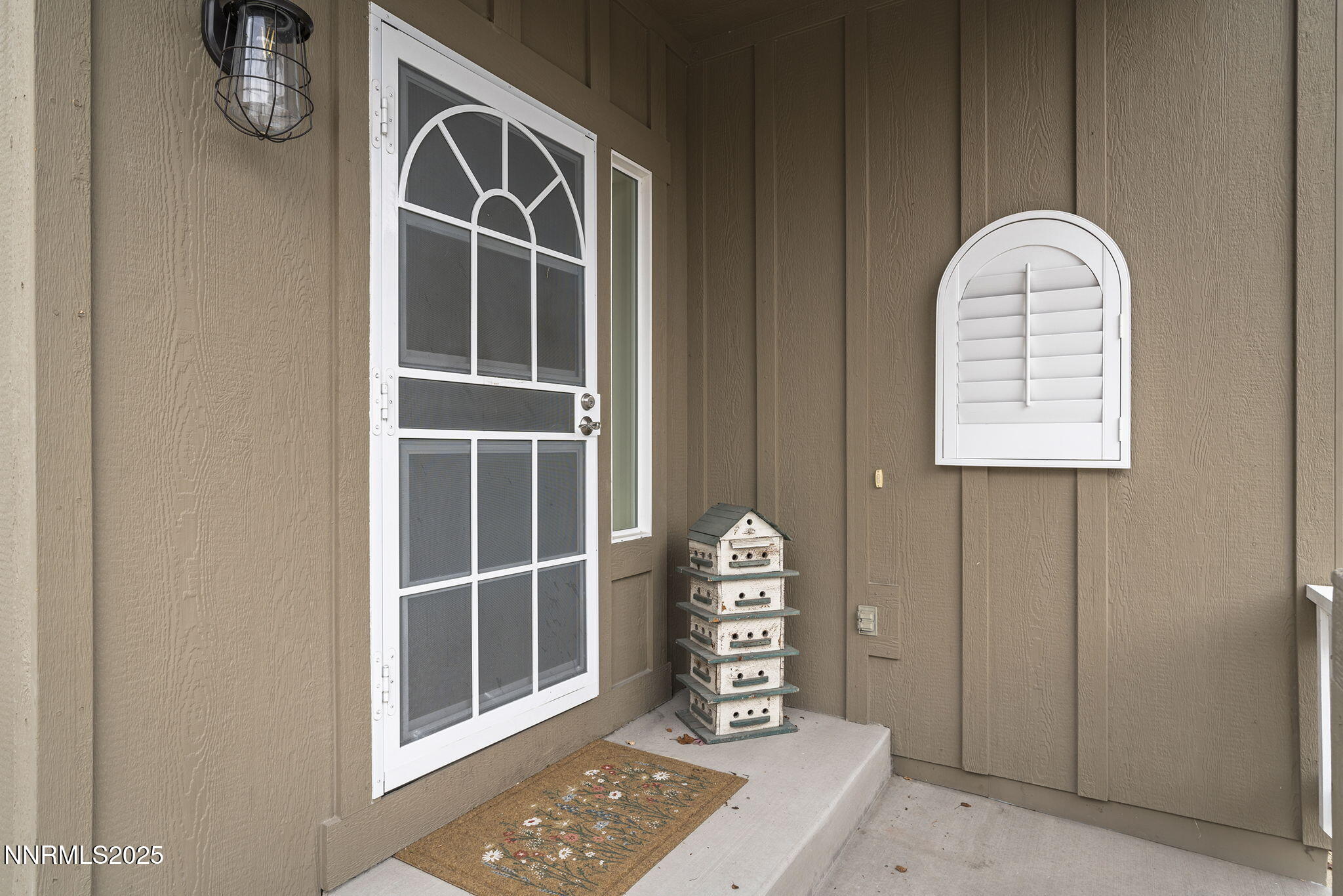 985 Floral Ridge Way Sparks, NV 89436 - Photo 4 of 24 a view of empty room with windows