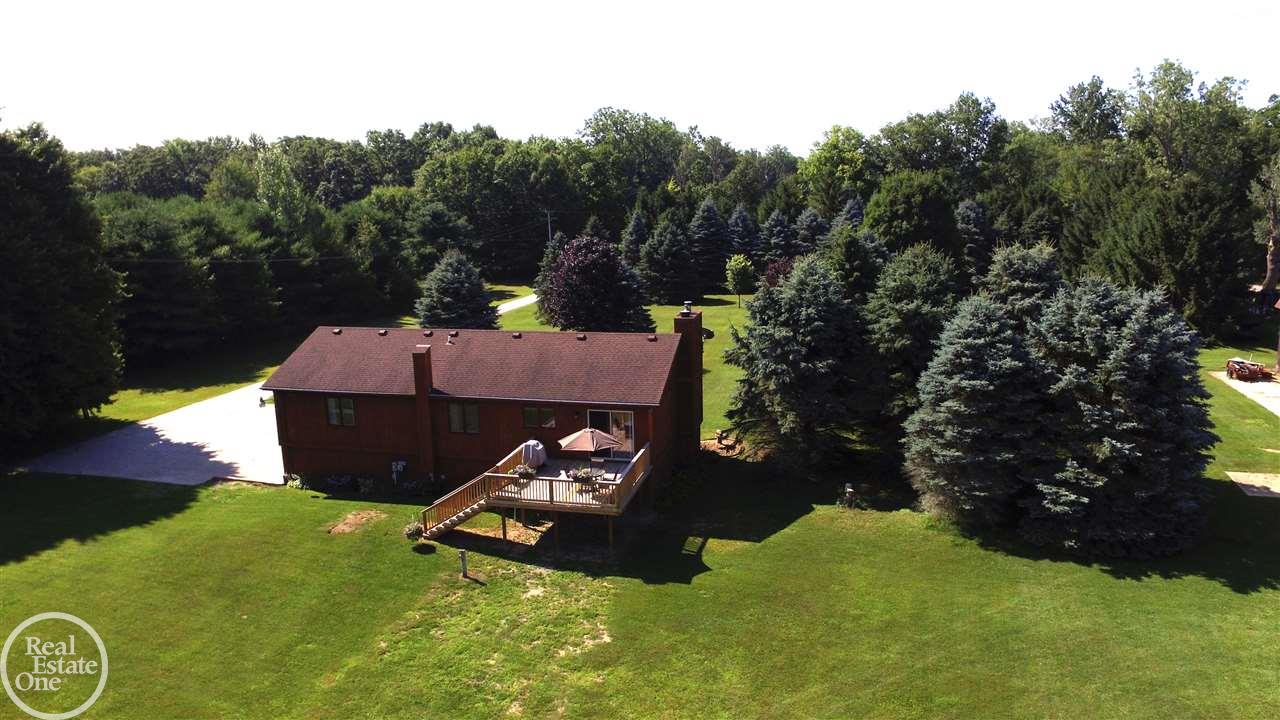 7640 Trumble Road Columbus, MI 48063 - Photo 9 of 59 31298268-9.JPG