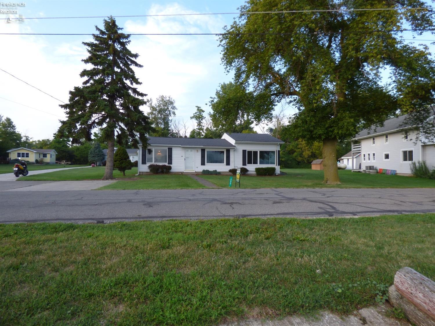 295 Chapman Road Put In Bay, OH 43456 - Photo 16 of 24 Gallery Image 16