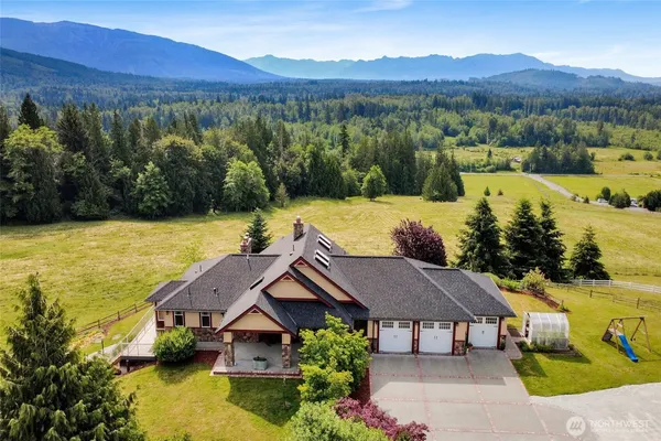 $2,250,000 | 18077 Fox Hollow Lane, Bow, WA 98232