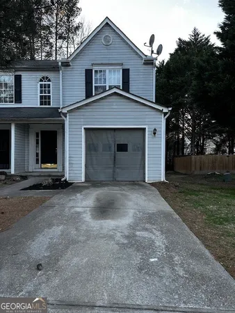 $2,000 | 5675 Hampton Court, College Park, GA 30349