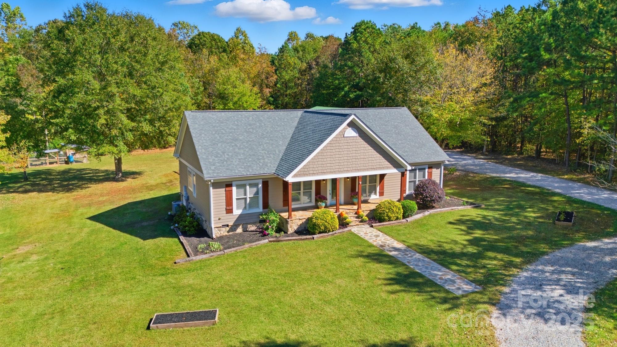1240 Beamguard Road Clover, SC 29710 - Photo 4 of 47 Gallery Image 4