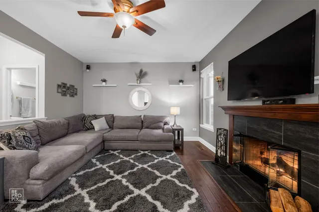 $549,900 | 598 Wexford Court, Elgin, IL 60124