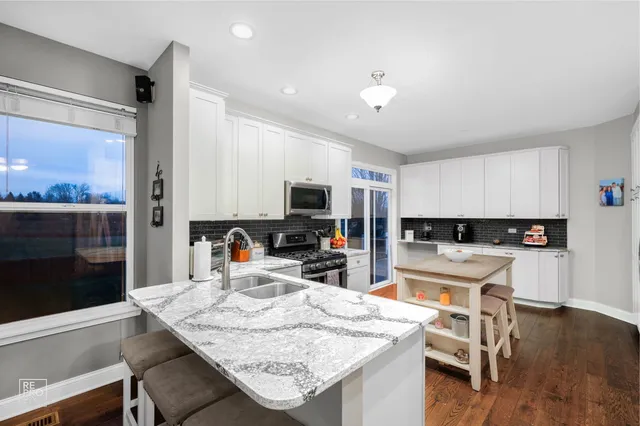 $549,900 | 598 Wexford Court, Elgin, IL 60124