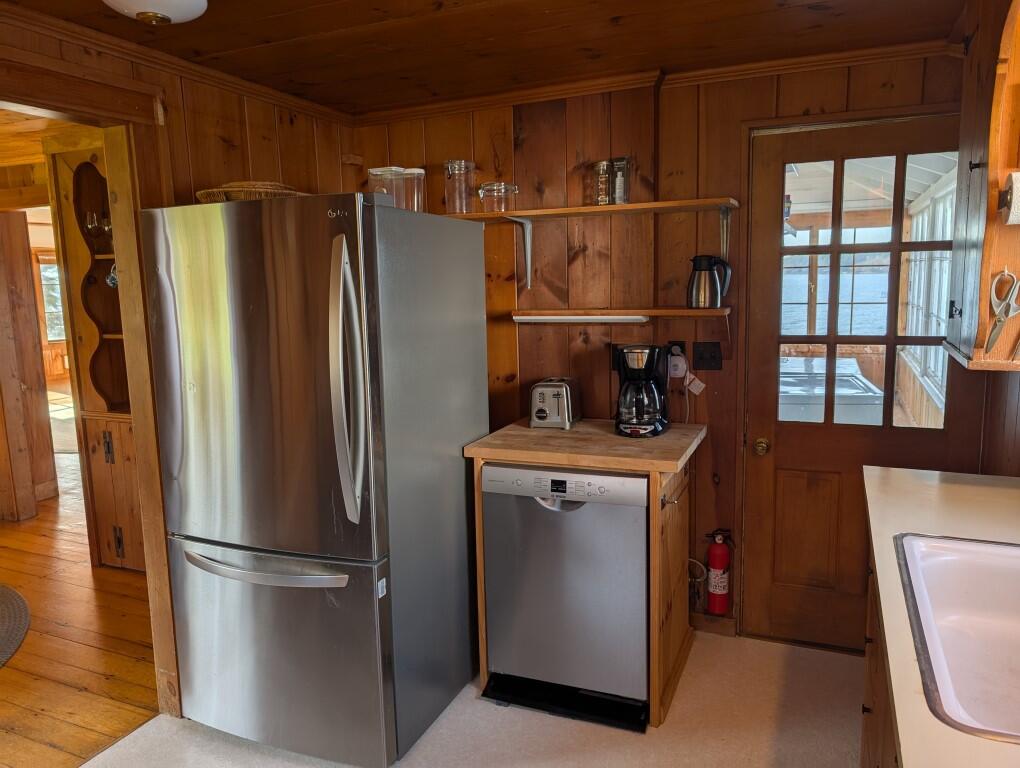 20 Old Pier Road East Boothbay, ME 04544 - Photo 20 of 53 22.