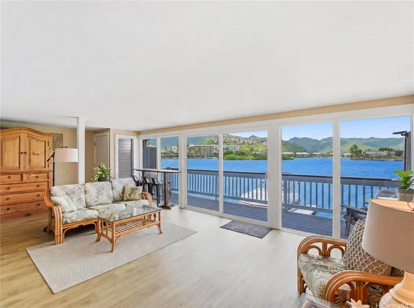 $1,695,000 | 715 Koko Isle Circle, Unit 13/1307, Honolulu, HI 96825