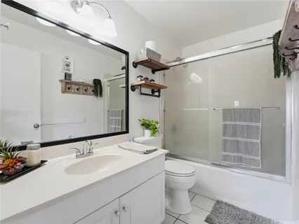 $1,695,000 | 715 Koko Isle Circle, Unit 13/1307, Honolulu, HI 96825