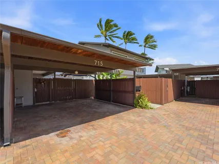 $1,695,000 | 715 Koko Isle Circle, Unit 13/1307, Honolulu, HI 96825