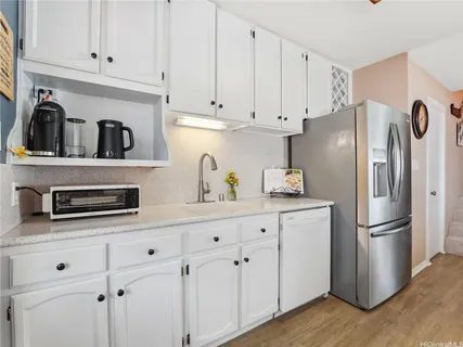 $1,695,000 | 715 Koko Isle Circle, Unit 13/1307, Honolulu, HI 96825