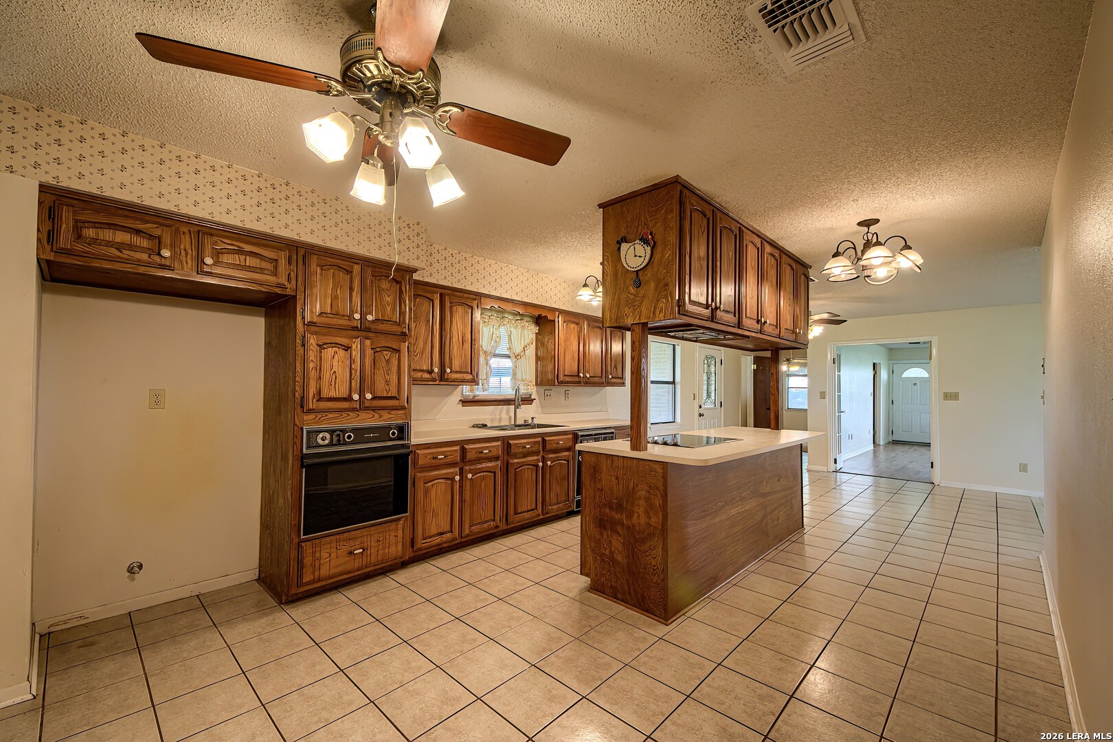 900 North Graytown Road St. Hedwig, TX 78152 - Photo 13 of 47