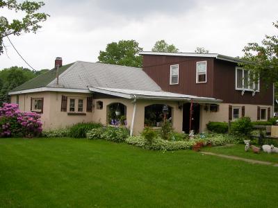 662 Farmhill Road Northampton, PA 18067 - Photo 3 of 5 Rear view of property