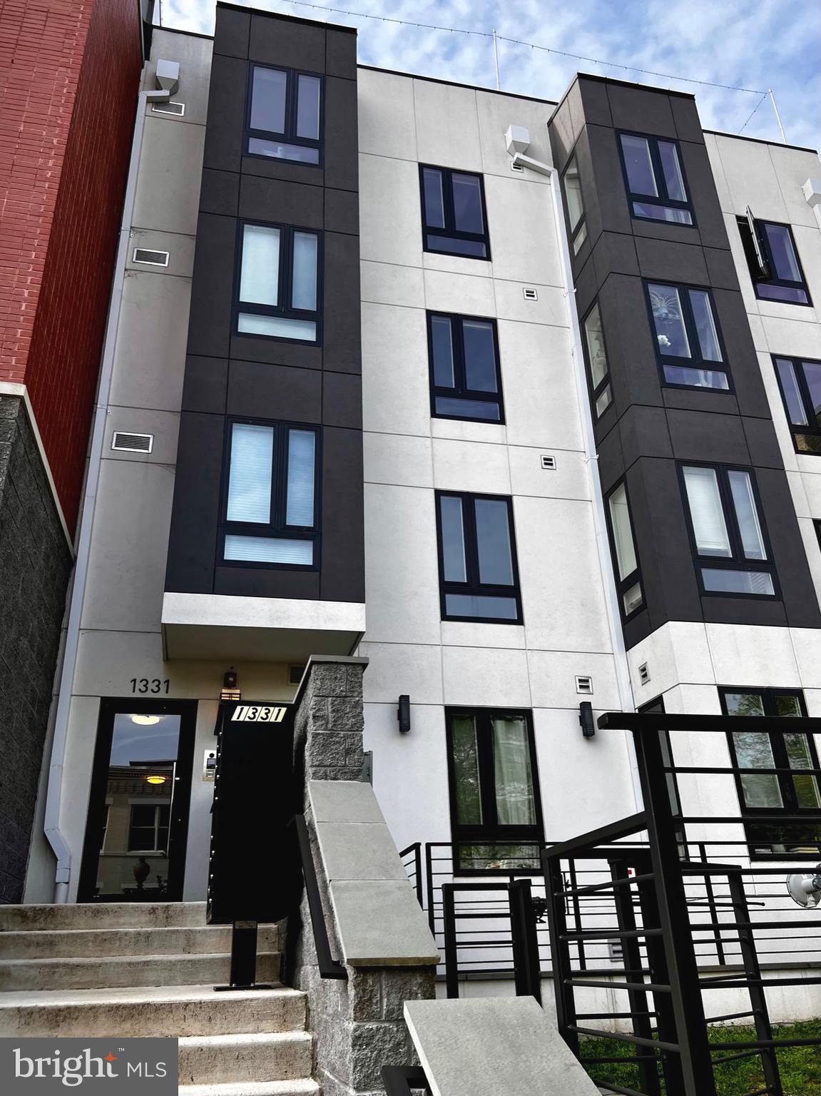 1331 K St SE Unit 203  