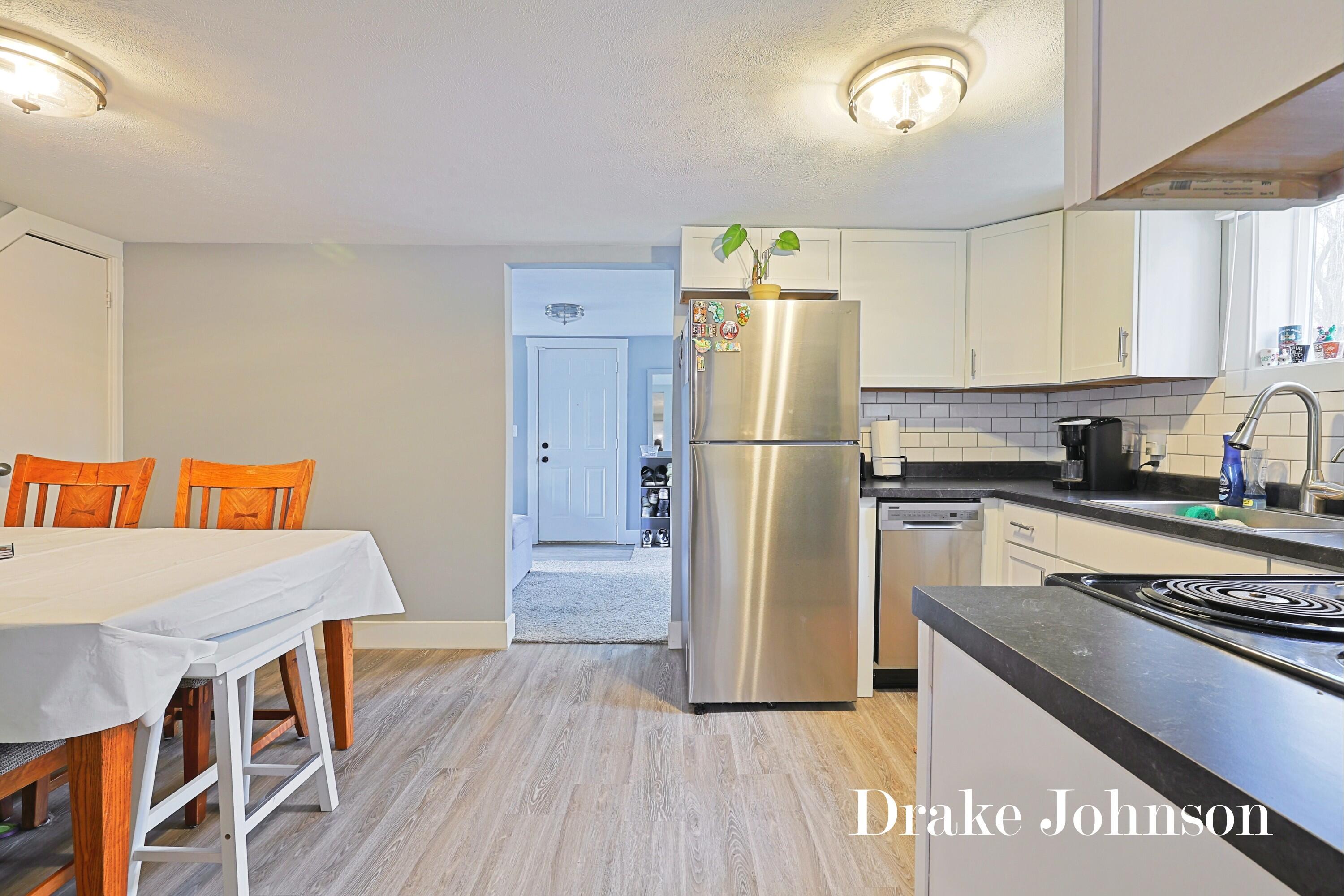 1351 Carr Road Muskegon, MI 49442 - Photo 11 of 27 IMG_0745