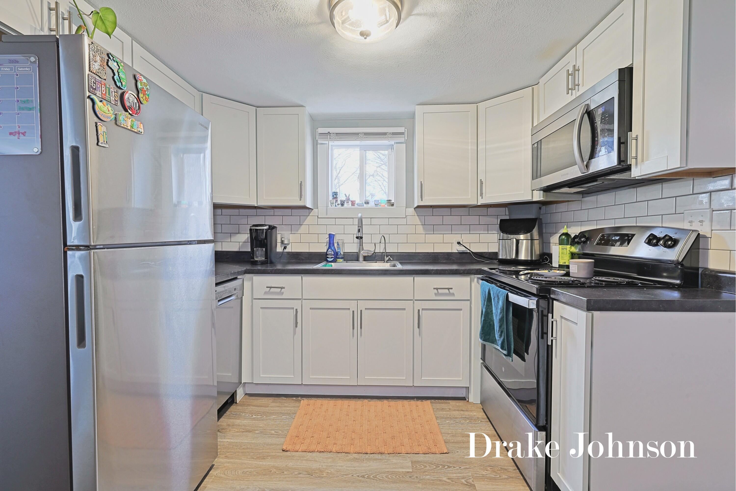 1351 Carr Road Muskegon, MI 49442 - Photo 12 of 27 IMG_0746