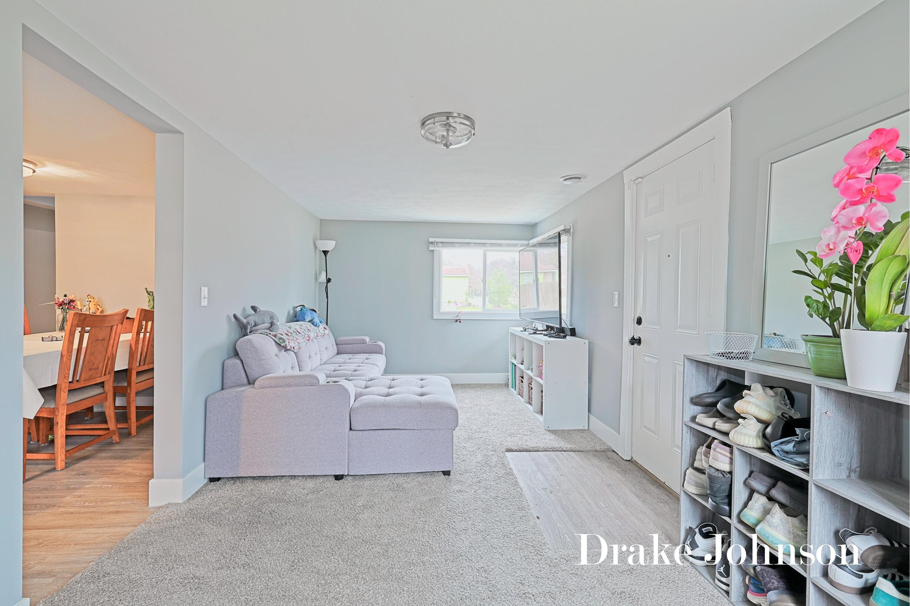 1351 Carr Road Muskegon, MI 49442 - Photo 7 of 27 IMG_0749