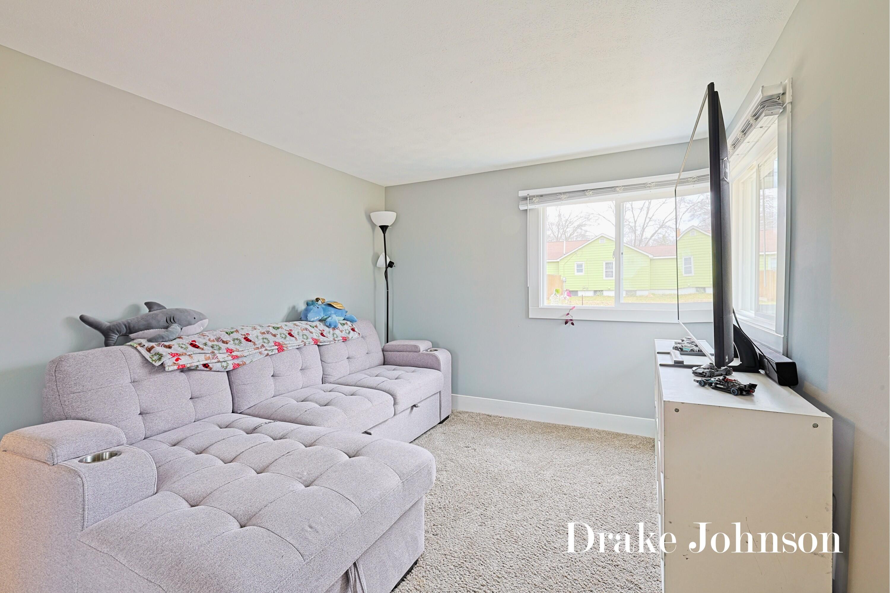 1351 Carr Road Muskegon, MI 49442 - Photo 8 of 27 IMG_0750