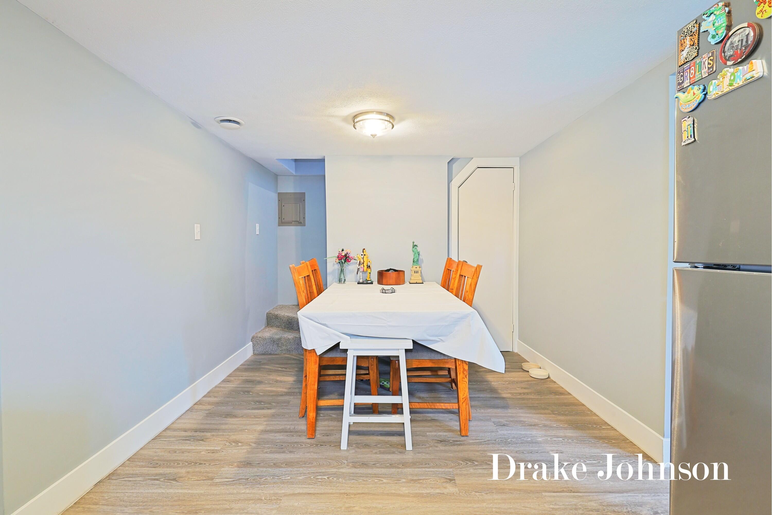 1351 Carr Road Muskegon, MI 49442 - Photo 9 of 27 IMG_0748