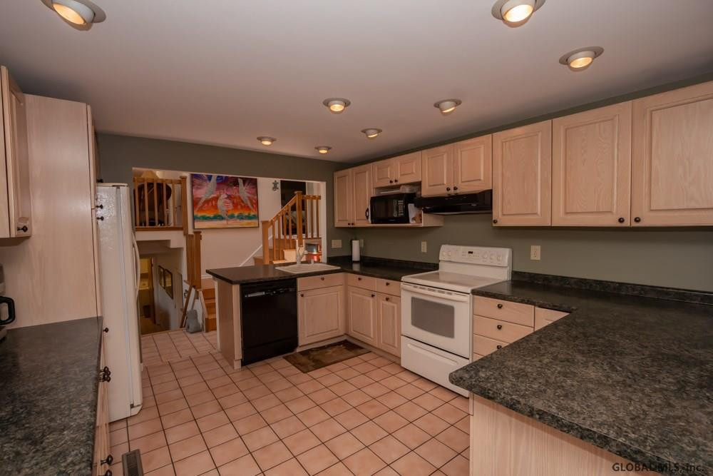 2934 West Old State Road Schenectady, NY 12303 - Photo 29 of 57 Photo 29