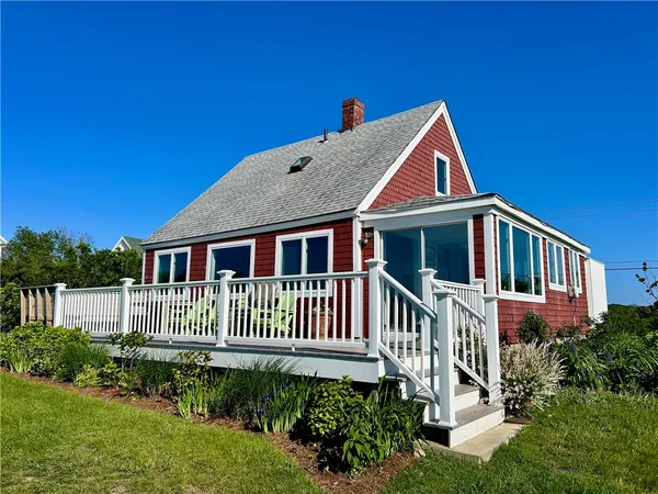 $1,925,000 | 838 Center Road, Block Island, RI 02807
