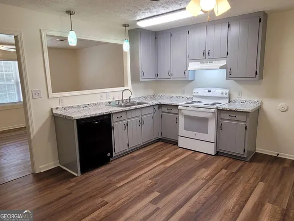 $1,450 | 47 West New Street, Unit A, Winder, GA 30680