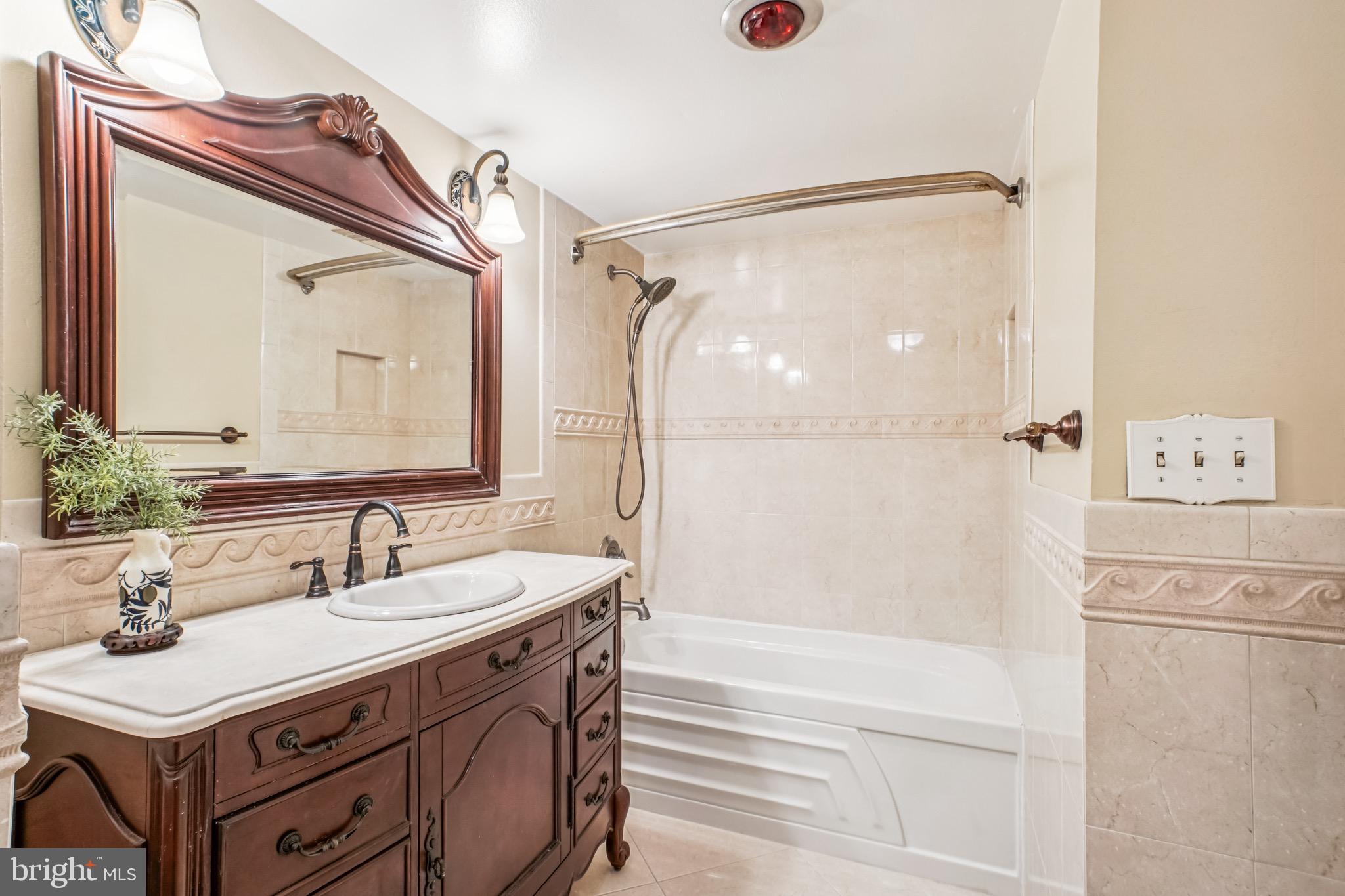6101 Edsall Road, Unit 402 Alexandria, VA 22304 - Photo 23 of 40 Gallery Image 23