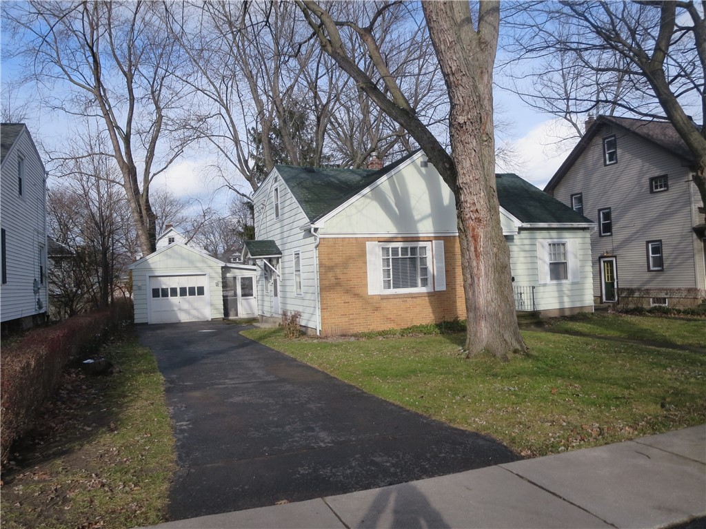 114 Holcroft Road Rochester, NY 14612 - Photo 2 of 42