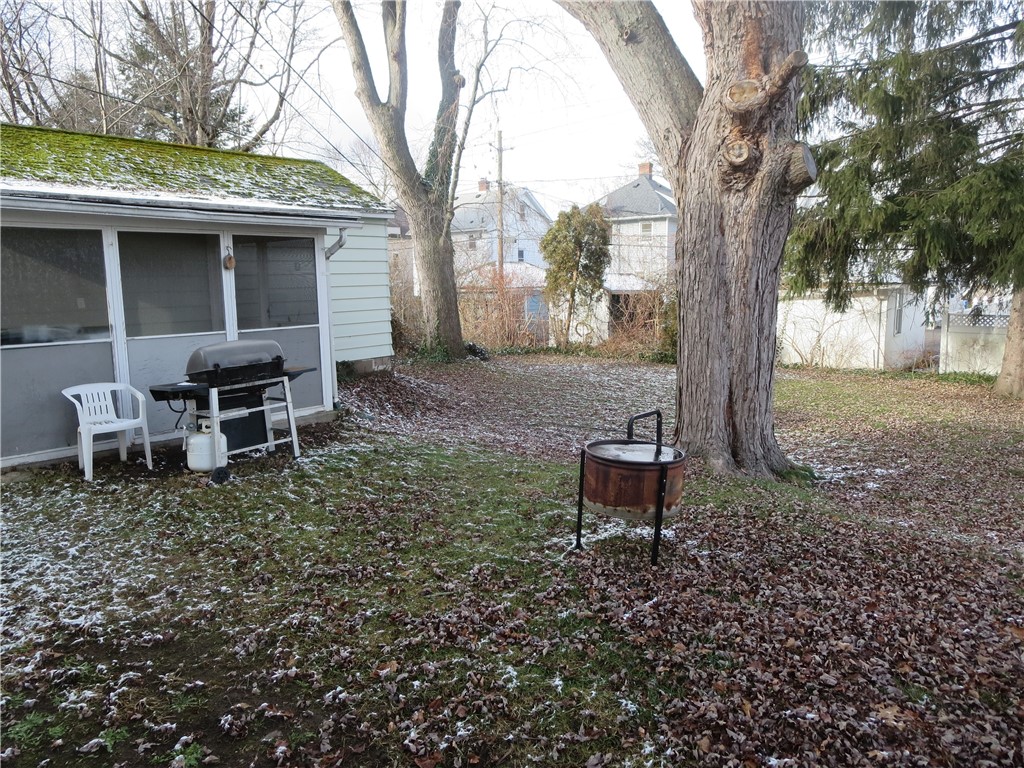 114 Holcroft Road Rochester, NY 14612 - Photo 5 of 42