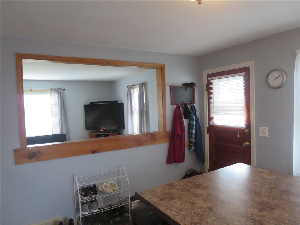 114 Holcroft Road Rochester, NY 14612 - Photo 10 of 42