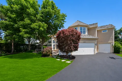 $1,799,000 | 1534 Constitution Drive, Glenview, IL 60026