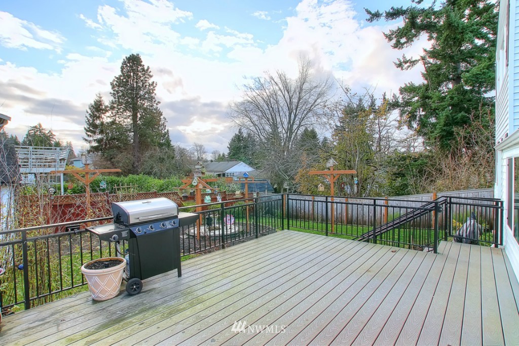 720 Caspers Street Edmonds, WA 98020 - Photo 12 of 14 Gallery Image 12