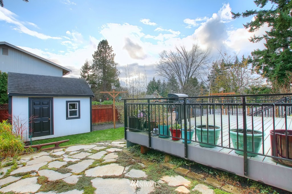 720 Caspers Street Edmonds, WA 98020 - Photo 13 of 14 Gallery Image 13
