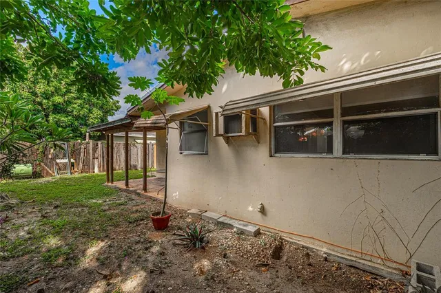 $3,200 | 6220 Southwest 9th Court, North Lauderdale, FL 33068