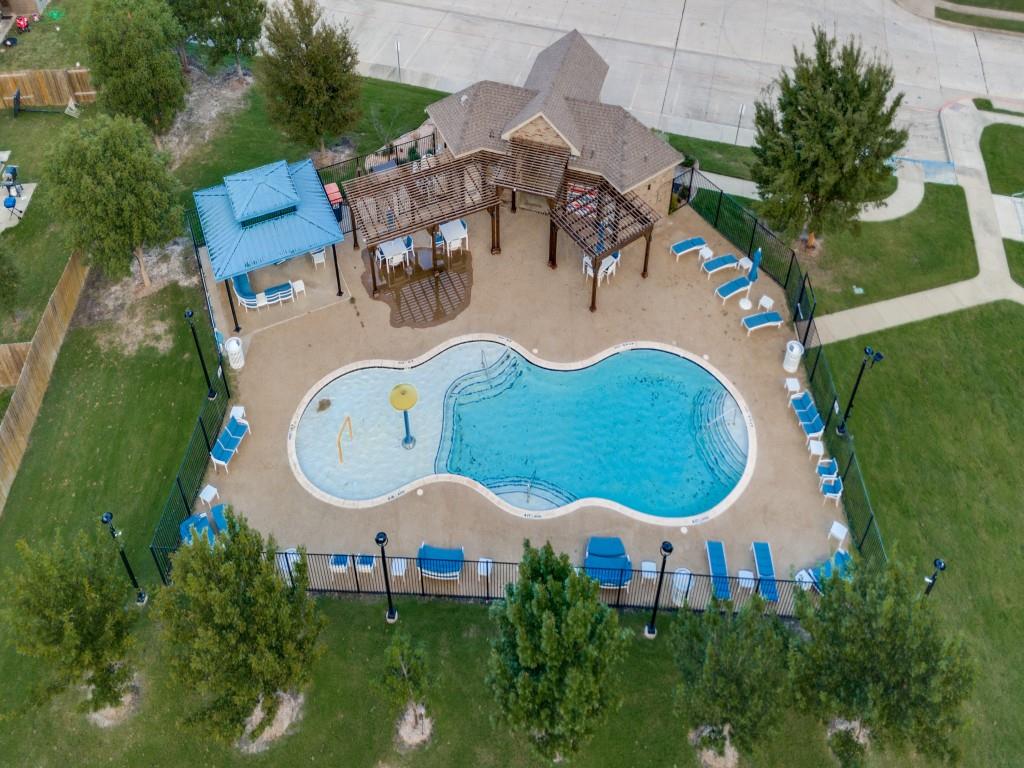 157 Lamont Road Anna, TX 75409 - Photo 28 of 31 an aerial view of a house with swimming pool and outdoor space