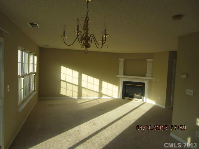 2203 Meadecroft Road Charlotte, NC 28214 - Photo 2 of 8 Gallery Image 2