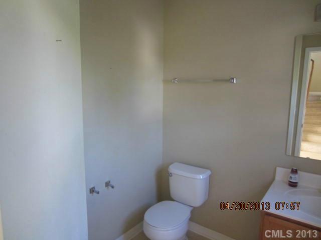 2203 Meadecroft Road Charlotte, NC 28214 - Photo 3 of 8 Gallery Image 3