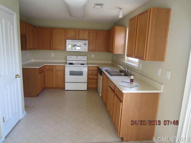 2203 Meadecroft Road Charlotte, NC 28214 - Photo 4 of 8 Gallery Image 4