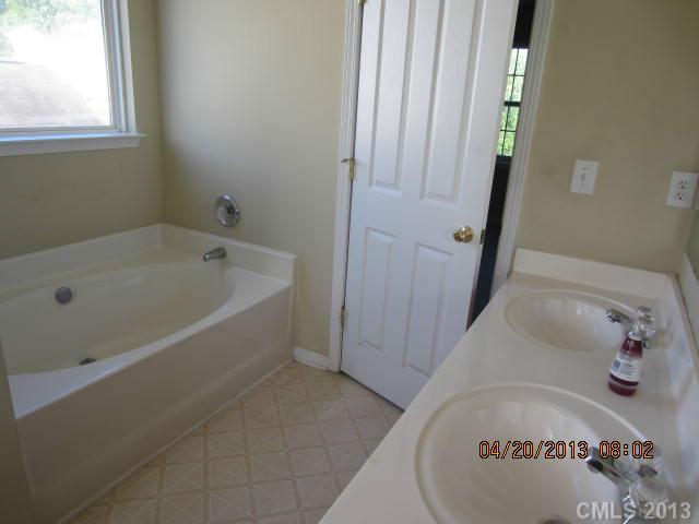 2203 Meadecroft Road Charlotte, NC 28214 - Photo 6 of 8 Gallery Image 6